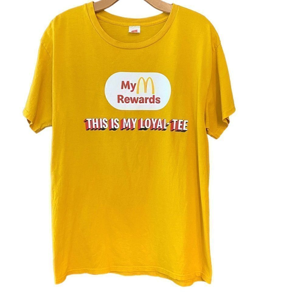 McDonald’s Sz M/L* Yellow Crew Rewards Loyalty Retro Collectible T-Shiry
